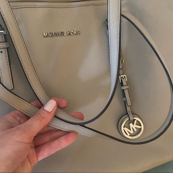 Michael Kors Jet Set Travel MD TZ Multi-Function Tote - Picture 13 of 14